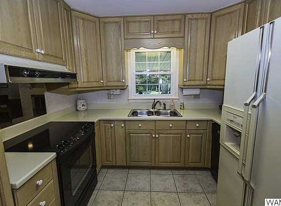 3rd image of 2142 Idlewood Dr