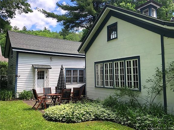 4th image of 13 Forge Ln #A