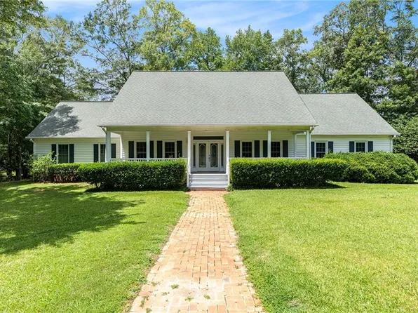 435 Mapledale Trl, Sharpsburg, GA 30277