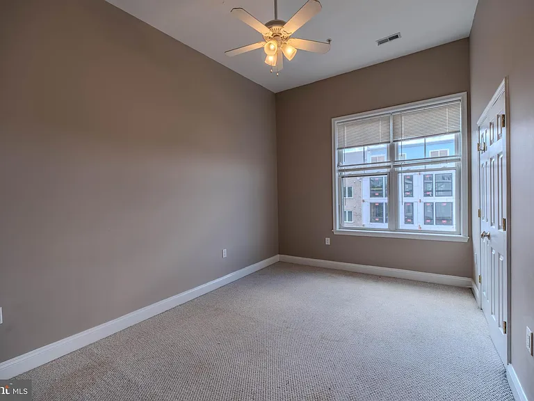 1629 L St NE #305 — Photo 22