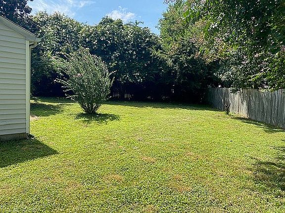 3rd image of 1326 Petrell Dr