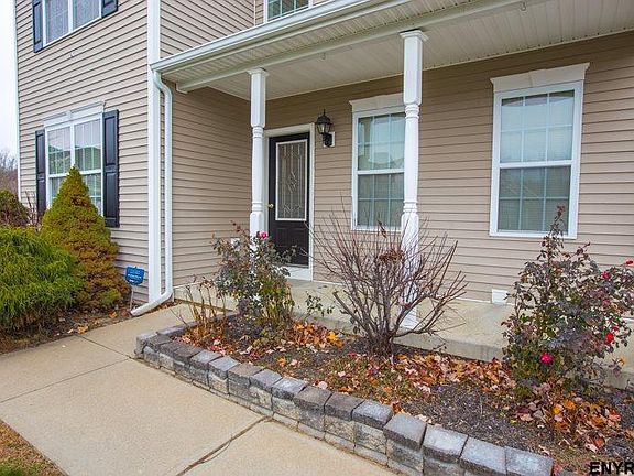 4th image of 4 Cambridge Ct