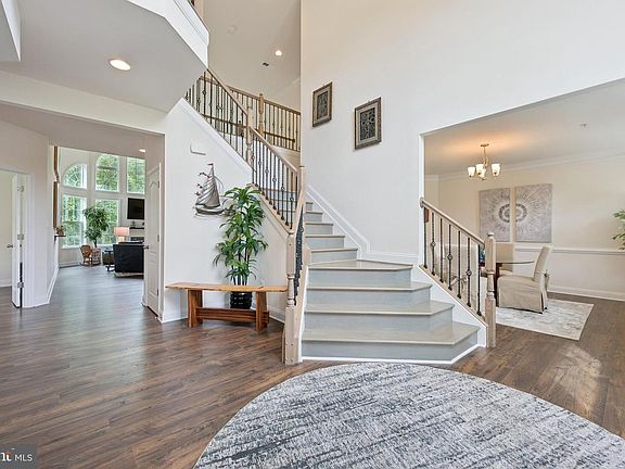 3rd image of 16620 Taylerton Ln