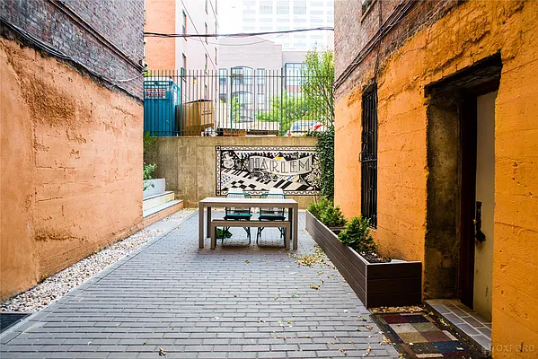 Rented by Oxford Property Group | media 8