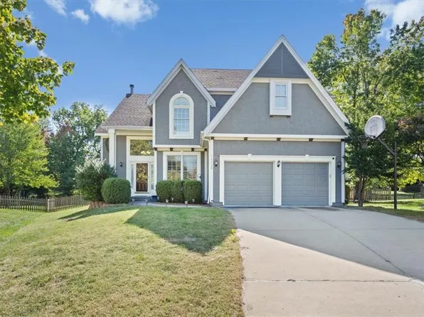 12138 Goodman St, Overland Park, KS 66213