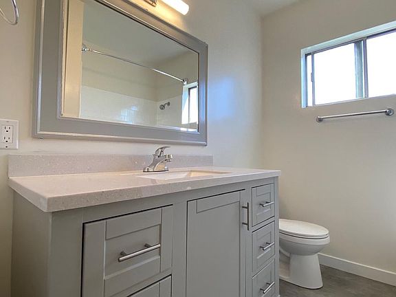 5th image of 1712 Franklin St APT 2