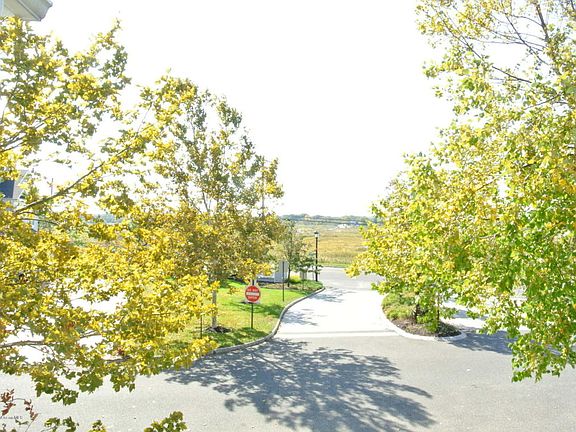 2nd image of 28 Golden Eye Ln