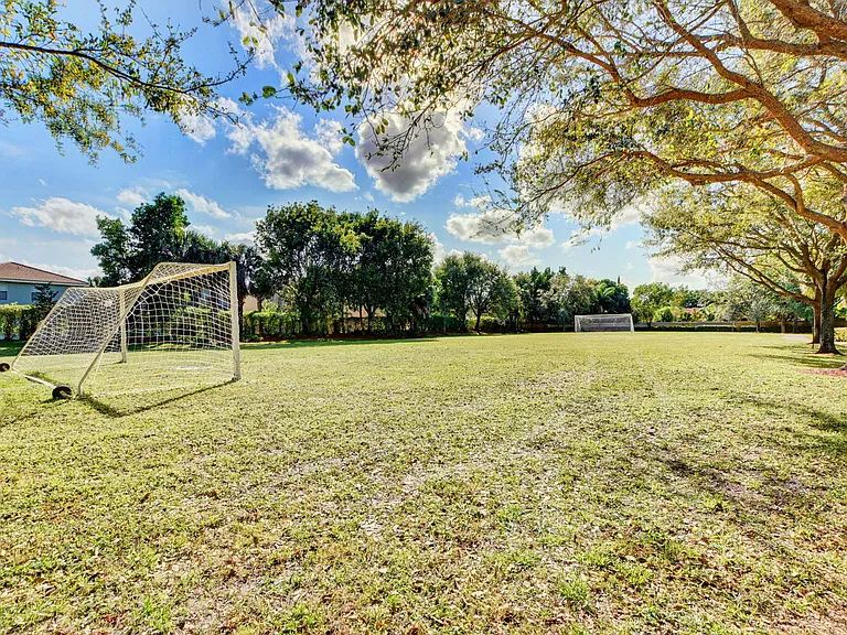 5029 Starblaze Dr — Photo 86