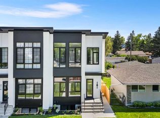 3716 W 44th St SW, Calgary, AB T3E 3S2