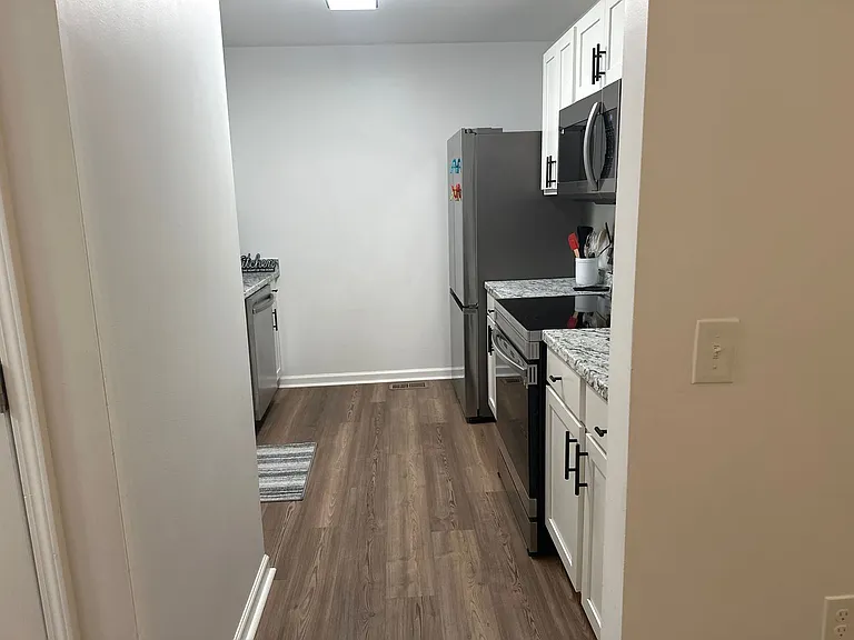 5410 Albemarle Rd — Photo 11