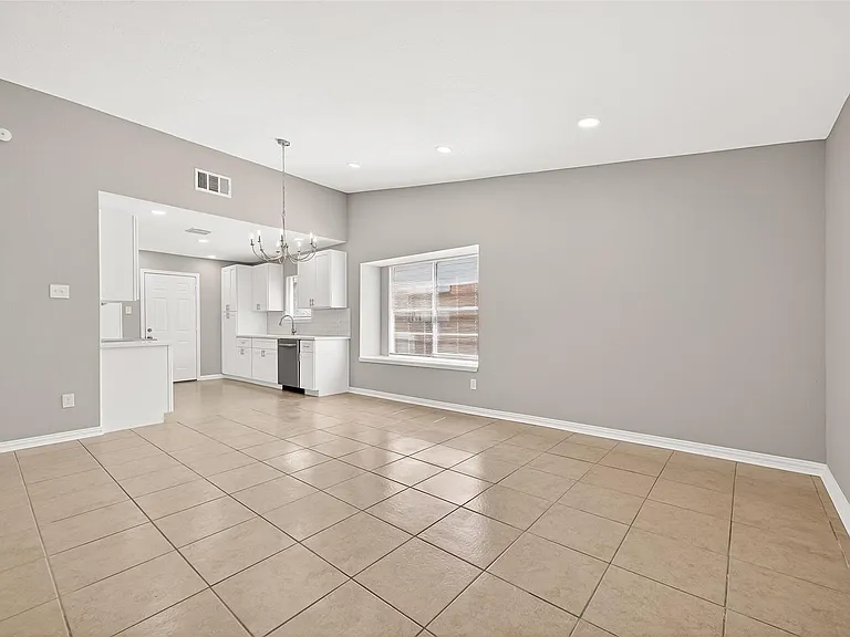 7646 Winkle Wood Ln — Photo 13