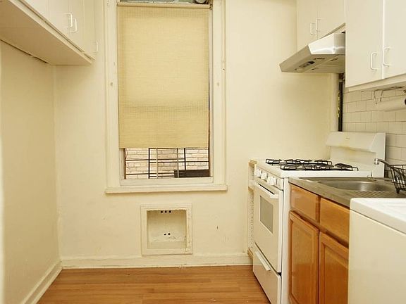 4th image of 111 E Mosholu Pkwy N APT 2K