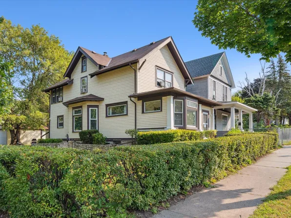 493 Maryland Ave E, Saint Paul, MN 55130