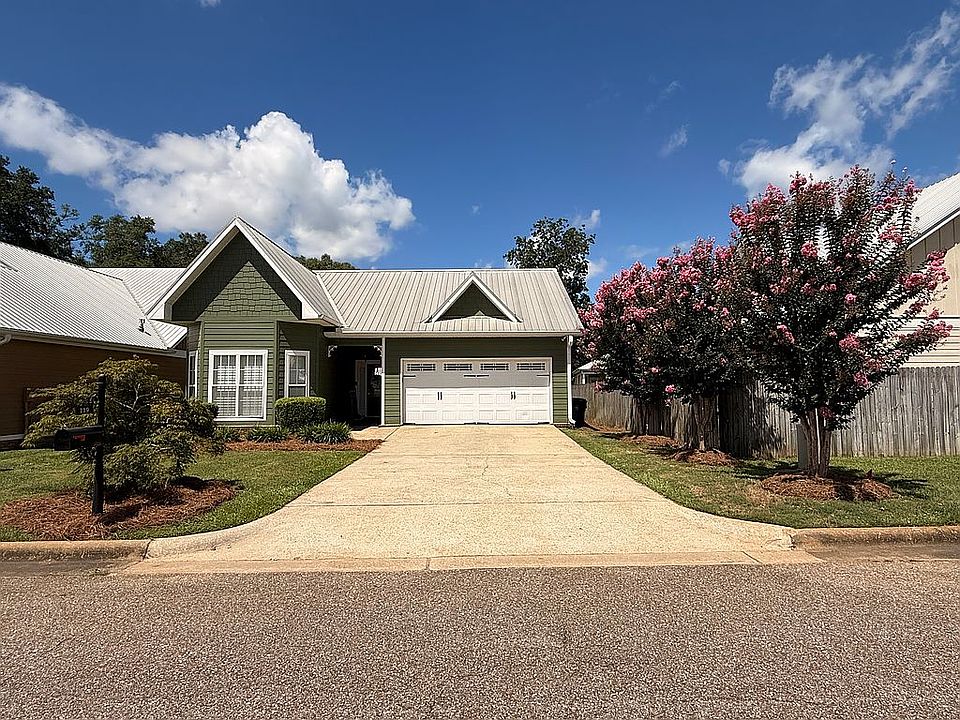 1st image of 119 Chloe Ct