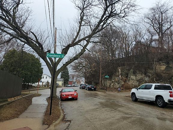 5th image of 2515 Stafford St