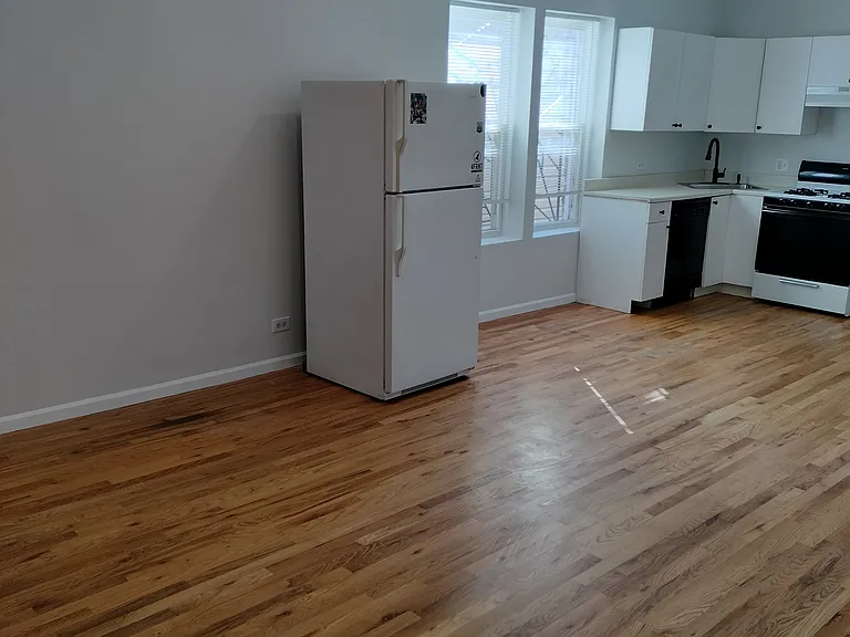 1128 N Winchester Ave #1AR — Photo 9