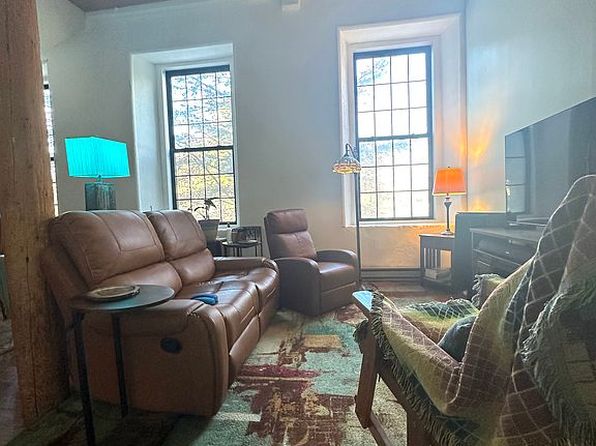 15 Higgins St APT 201