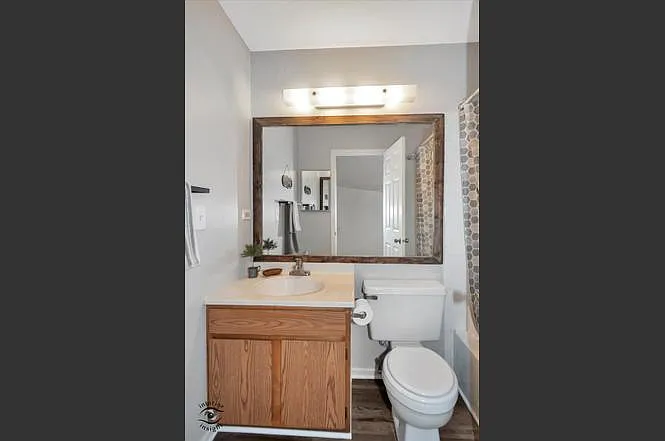 2627 Oakshire Ct — Photo 4