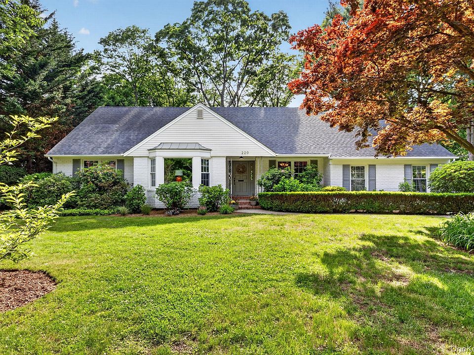 1st image of 220 Cherry Valley Avenue