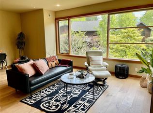 752 Vineyard Ln #L205, Bainbridge Island, WA