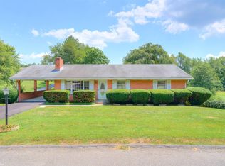 1512 Overton Dr, Pulaski, VA 24301