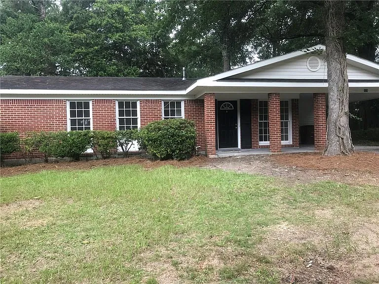121 Glen Oaks Rd — Photo 1