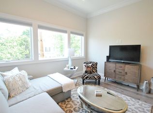 Park Place, Huntington, NY 11743
