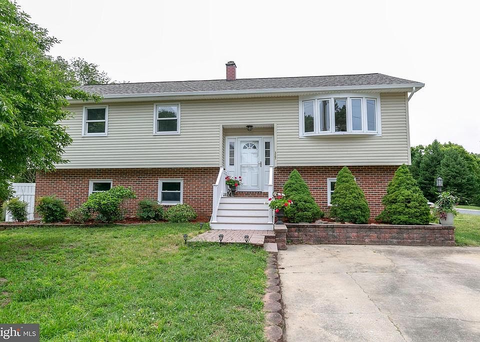 1st image of 327 Thelma Ave