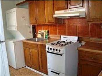 2nd image of 64 Webster Ave