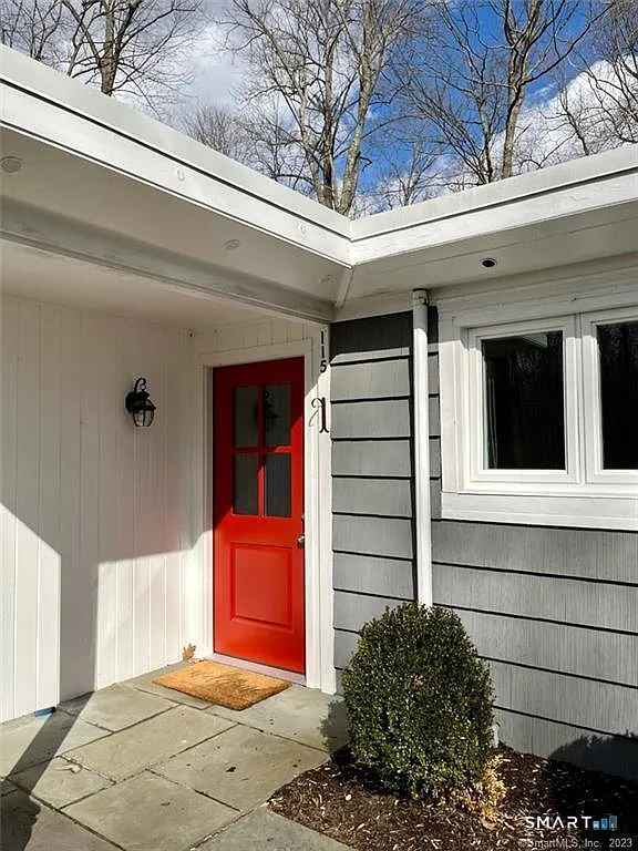 2 bed, 2.0 bath, 1298 sqft, $5,200 — Photo 2