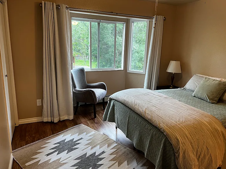 upstairs primary bedroom