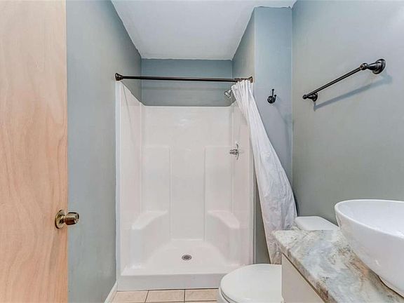 5th image of 1407 E 2nd Ave SE