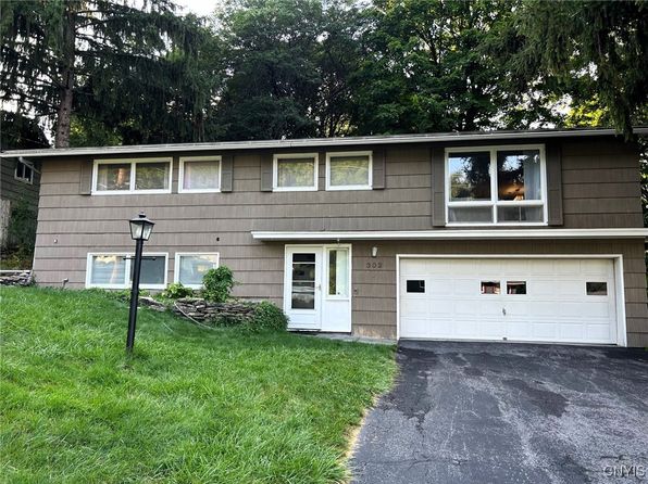 302 Oakridge Dr