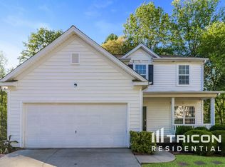 180 Lazy Willow Ln, Lawrenceville, GA 30044