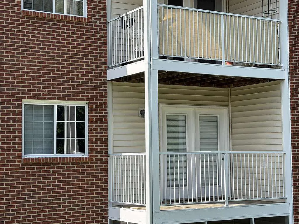 Building Photo - 600 Friars Ln #5