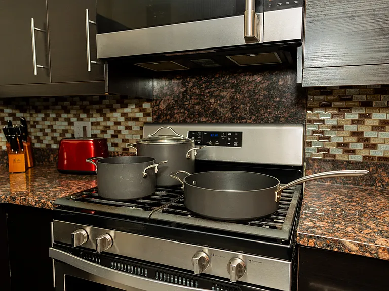 4715 Marquette Ave NE — Photo 5