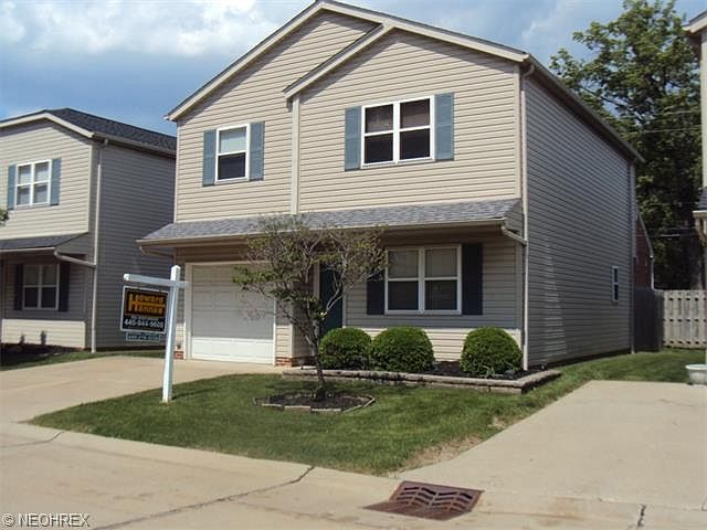 1st image of 883 Brittney Ct #15