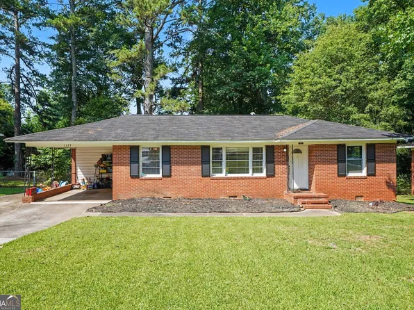 1337 Greenview Dr, Griffin, GA 30224