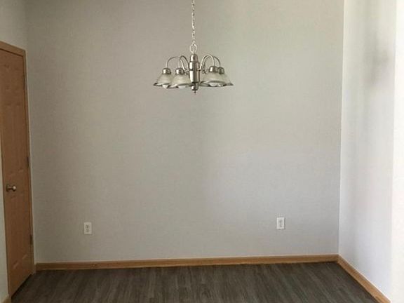 5th image of 10347 Parkview Ave
