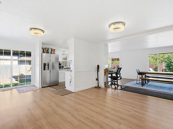 2nd image of 10603 SE Malden St