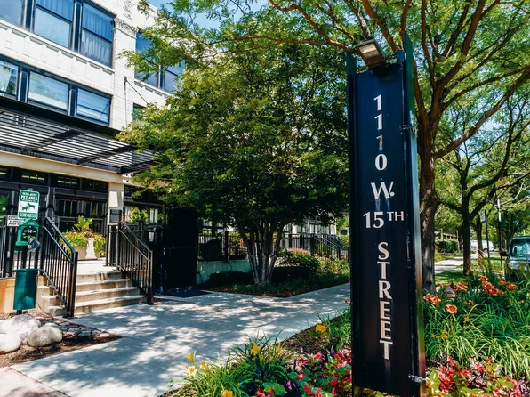 1110 W 15th St Unit 330, Chicago, IL 60608