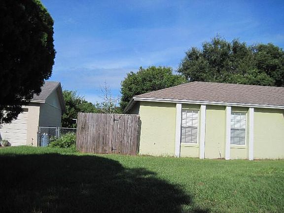 3rd image of 4032 Amron Dr