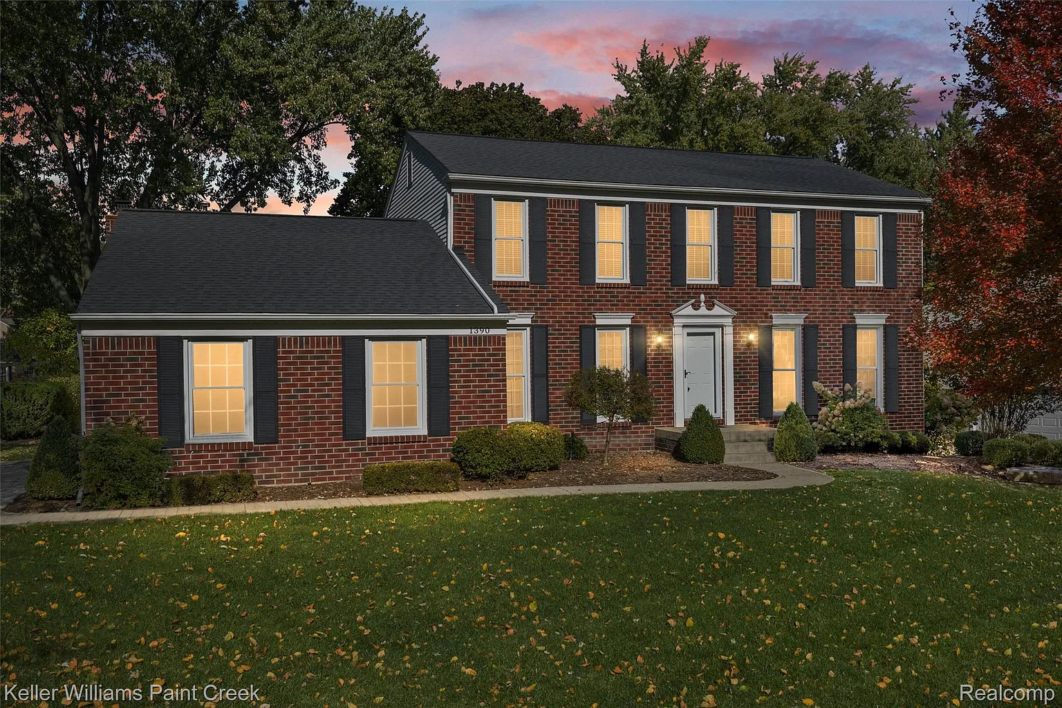 1390 Chestnut Ln photo 1