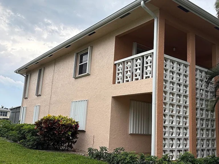 1441 NW 19th Ter #201 — Photo 38