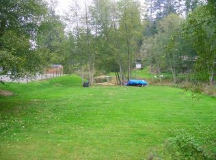 4415 Honeymoon Lake Dr, Greenbank, WA 98253