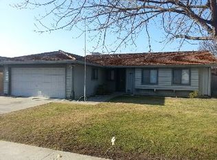 1165 Countryside Dr, Turlock, CA 95380