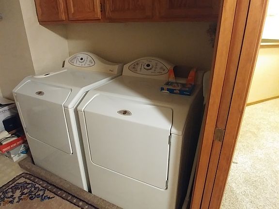 4th image of 935 N Christine Ln