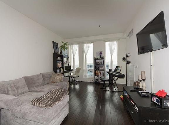 2nd image of 1400 S Michigan Ave APT 2511