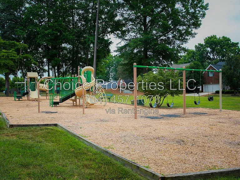 9148 Hillston Ridge Rd — Photo 10