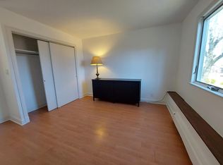 20 Livingston Pl, Greenwich, CT 06830